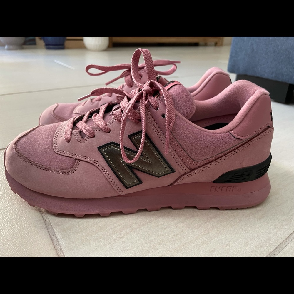 Women’s New Balance 574